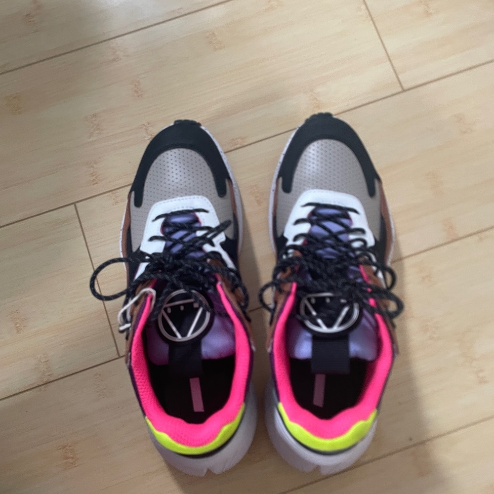 Alexander McQueen McQ Multicolor Leather Sneakers - Picture 6 of 8